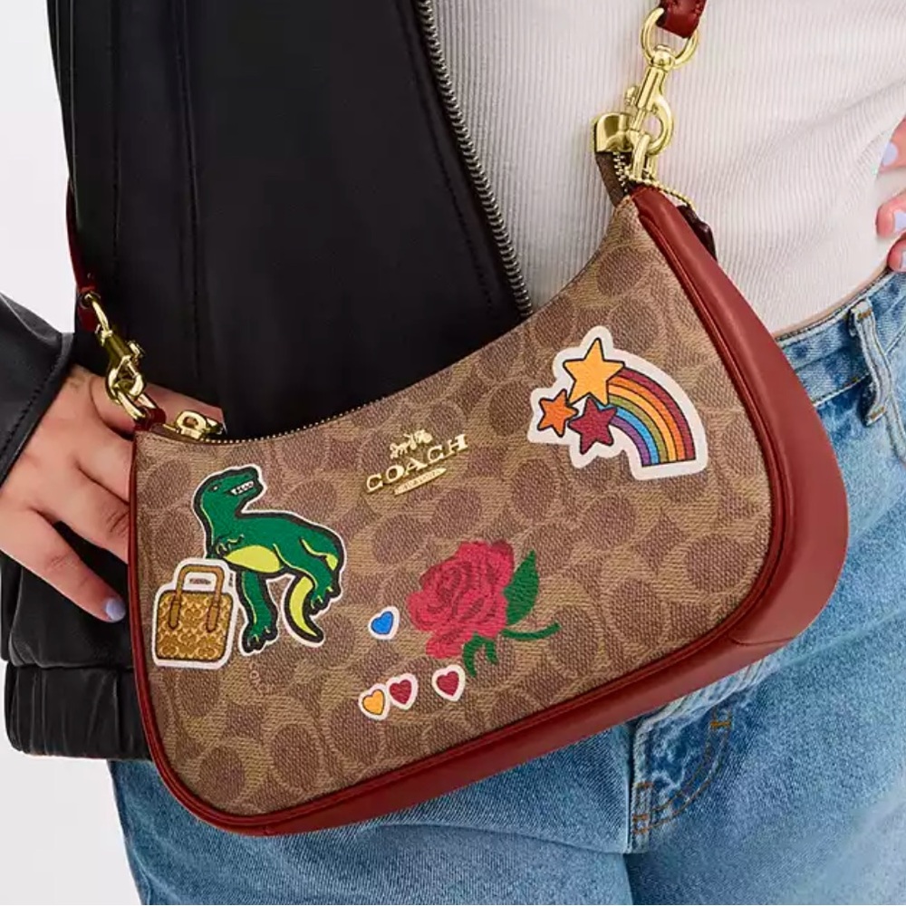 πNWT COACH TERI SHOULDER BAG IN SIGNATURE CANVAS WITH STICKER PRINT - Picture 4 of 17